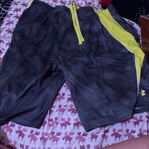 Under Armour Men's Black and Yellow Athletic Shorts